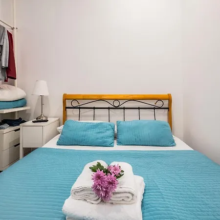 La Vallette Apartman *