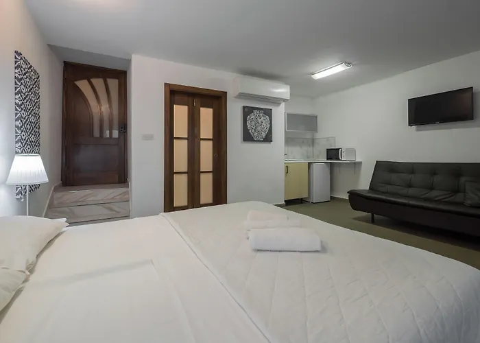 La Vallette Apartman *