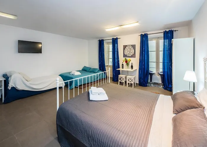 La Vallette Apartman *